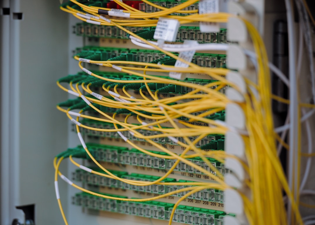 Fibre optic network cabling
